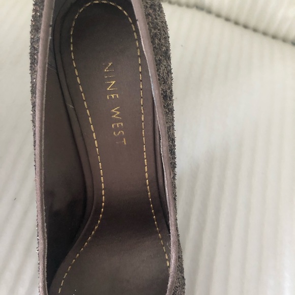 Sparkly Nine West shoes - Picture 3 of 6